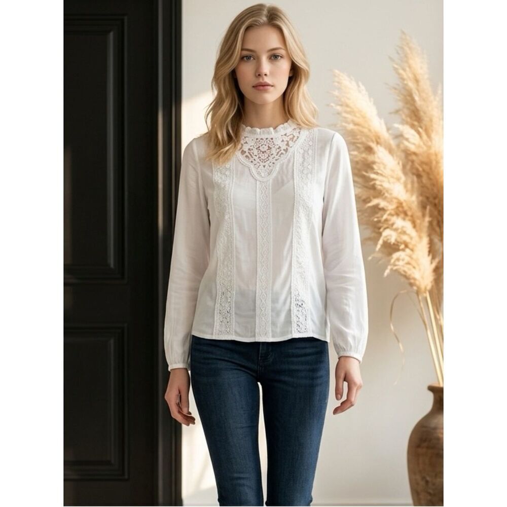 NWT - 143 Story - Women’s Mock Neck Long Sleeve White Top - Size XS